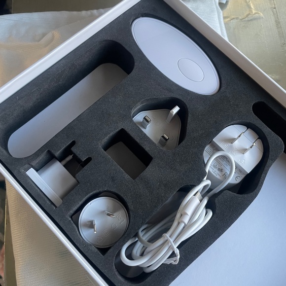 Omnilux Contour Face Medical Grade LED Anti-Aging Mask Infrared - Picture 4 of 6